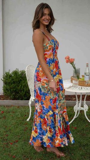 Vestido Largo de Cuello Cuadrado con Estampado Floral Vibrante