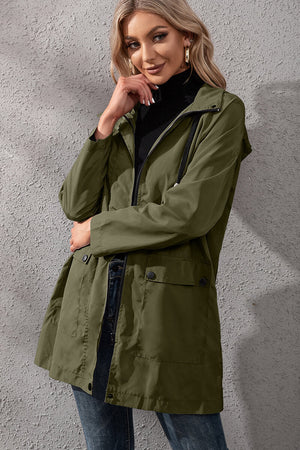 Chaqueta cortavientos impermeable urbana con capucha