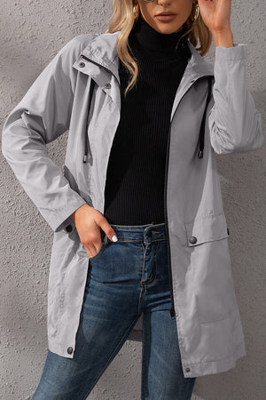 Chaqueta cortavientos impermeable urbana con capucha